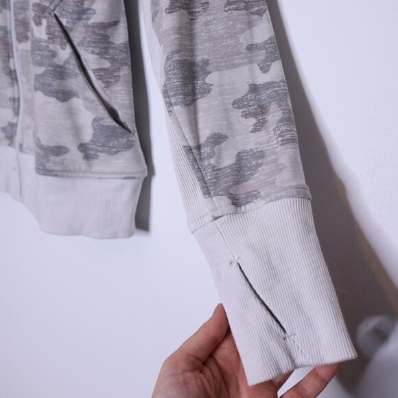 ATHLETA Triumph Printed Hoodie Grey Gypsum Camo Zip Up Stretch Active Women's M - Picture 6 of 14